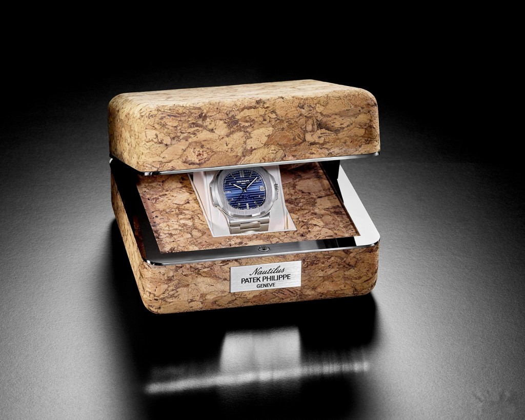 Patek Philippe Nautilus 40 Anniversary Version Replica Watches With Blue Dials